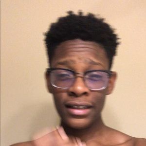 Meet your Posher, Javian